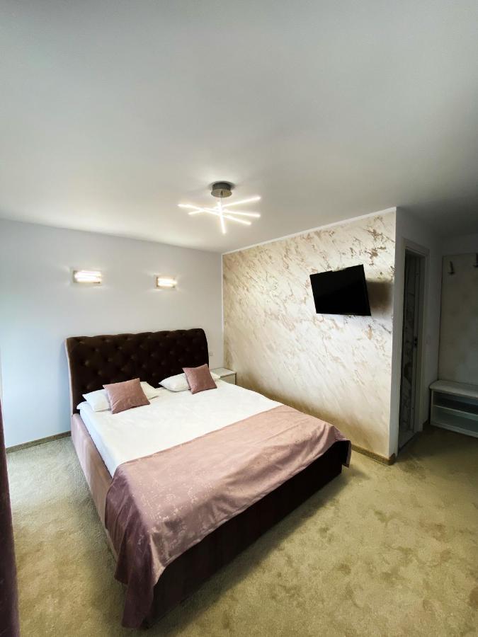 Hotel Casa Ina à Moisei Extérieur photo